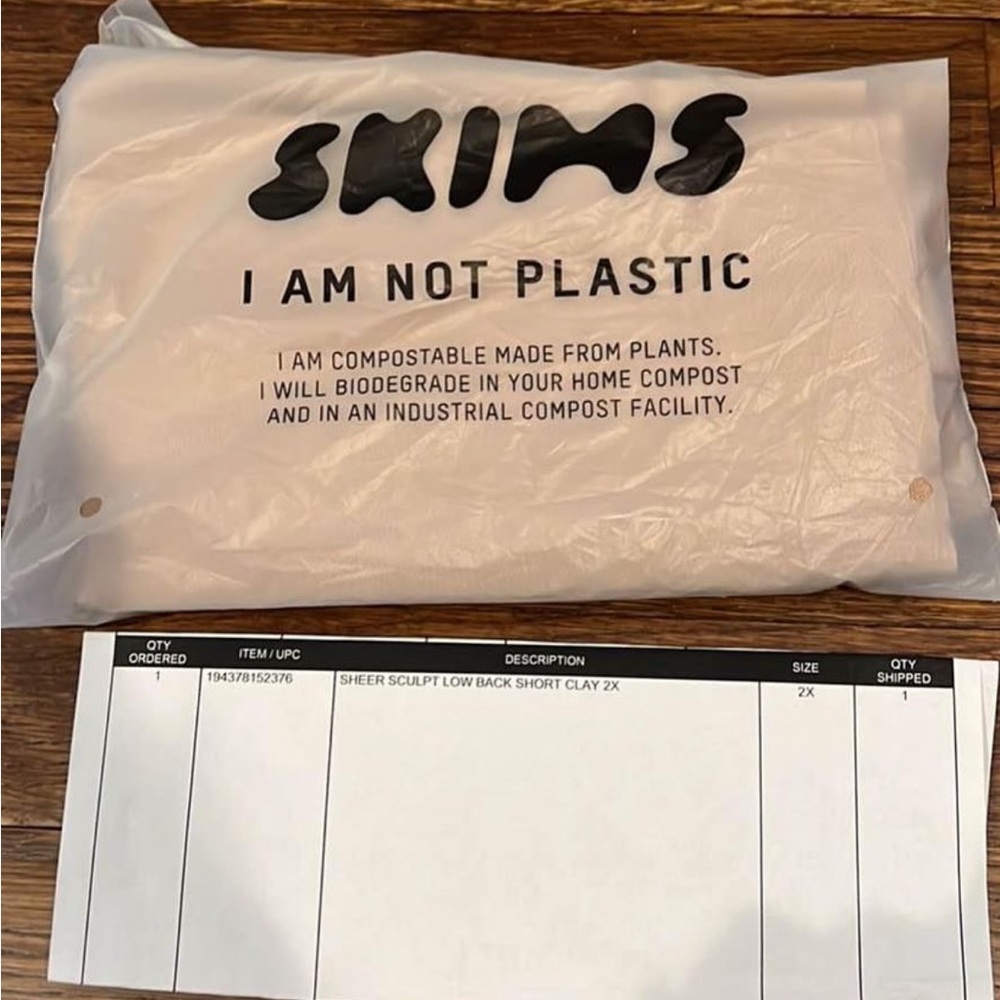 SKIMS : never worn